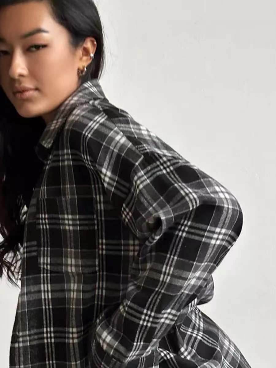 Angela | Oversized Plaid Shirt